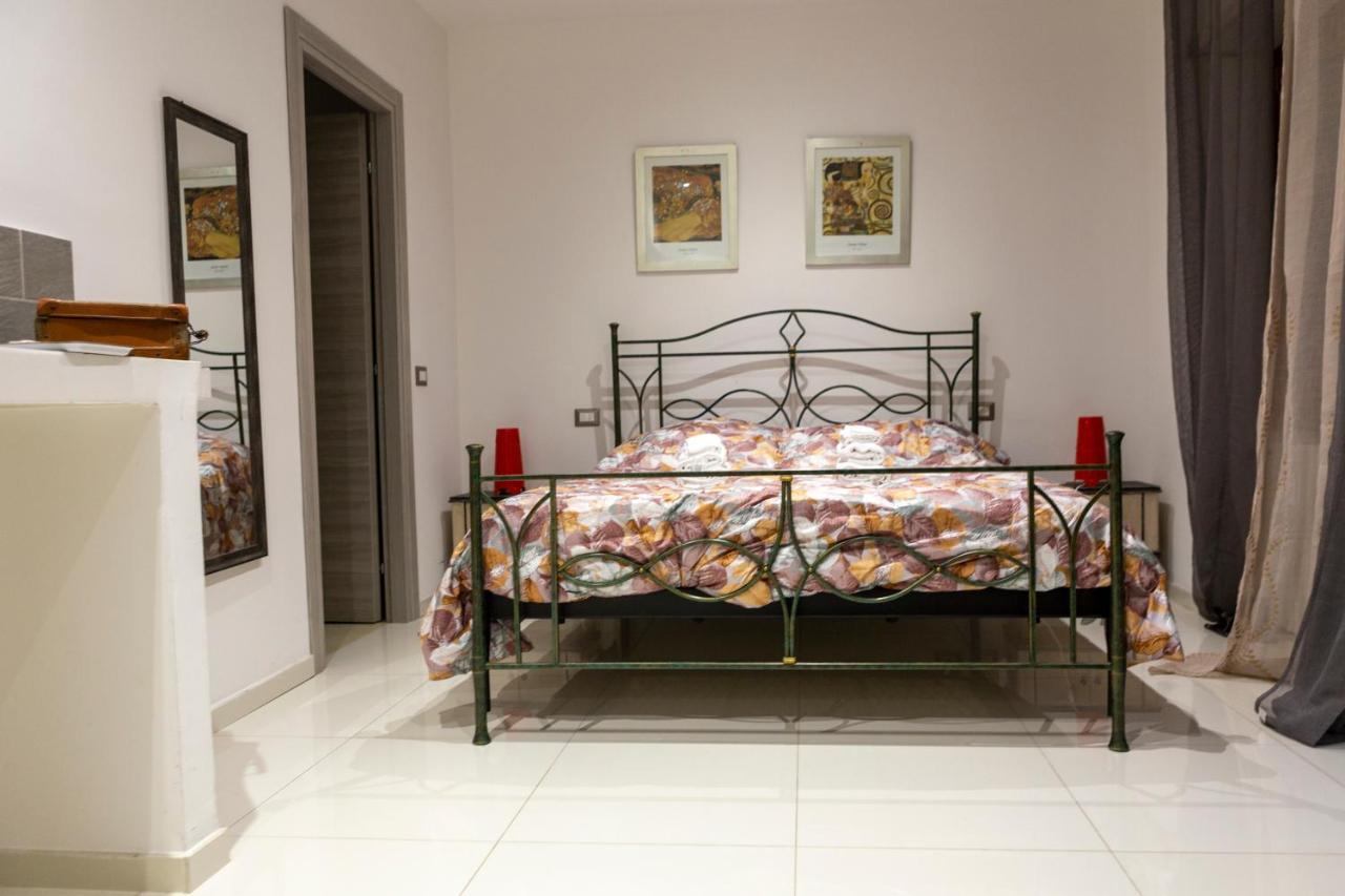 Rita A Trastevere Рим Экстерьер фото